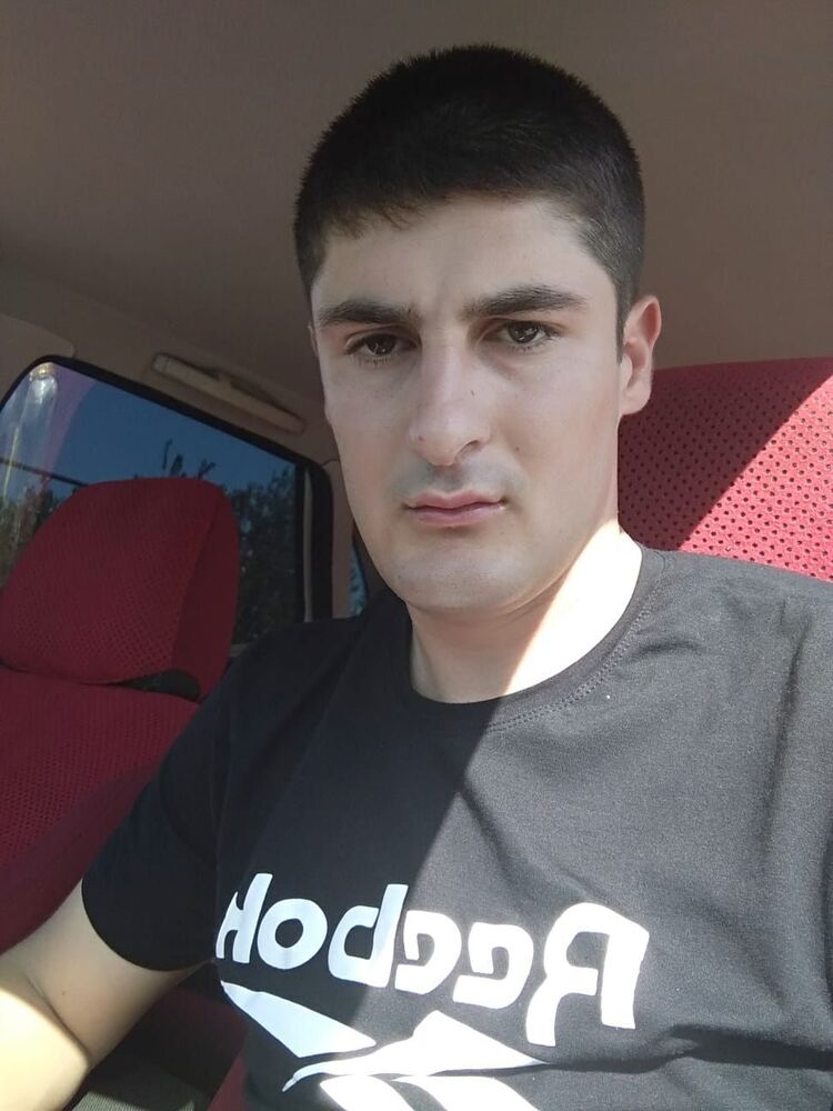  46572734  , 35 ,    