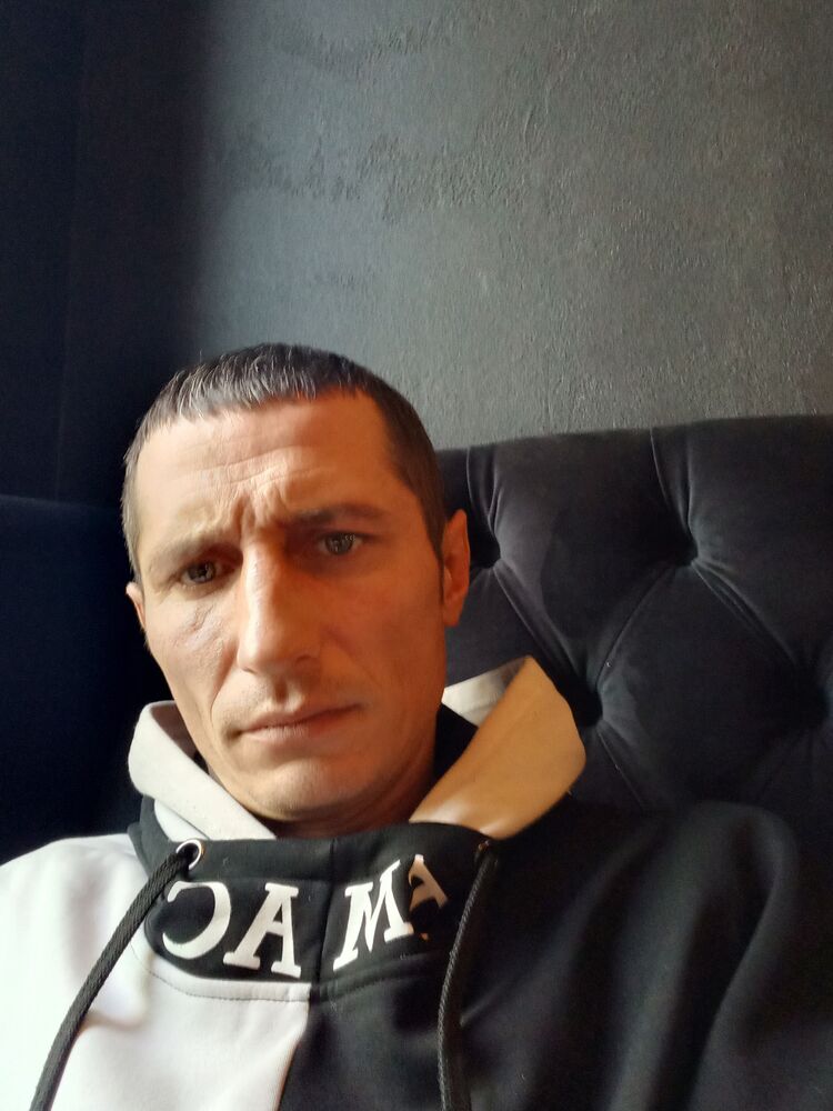  ,   Sergei, 38 ,   ,   , c , 