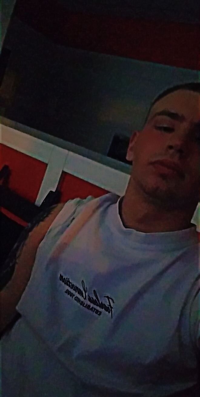  34428014  , 21 ,    