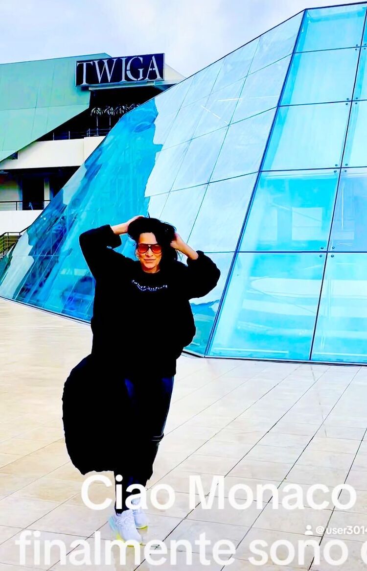  Fontvieille,   Inna, 51 ,   c 