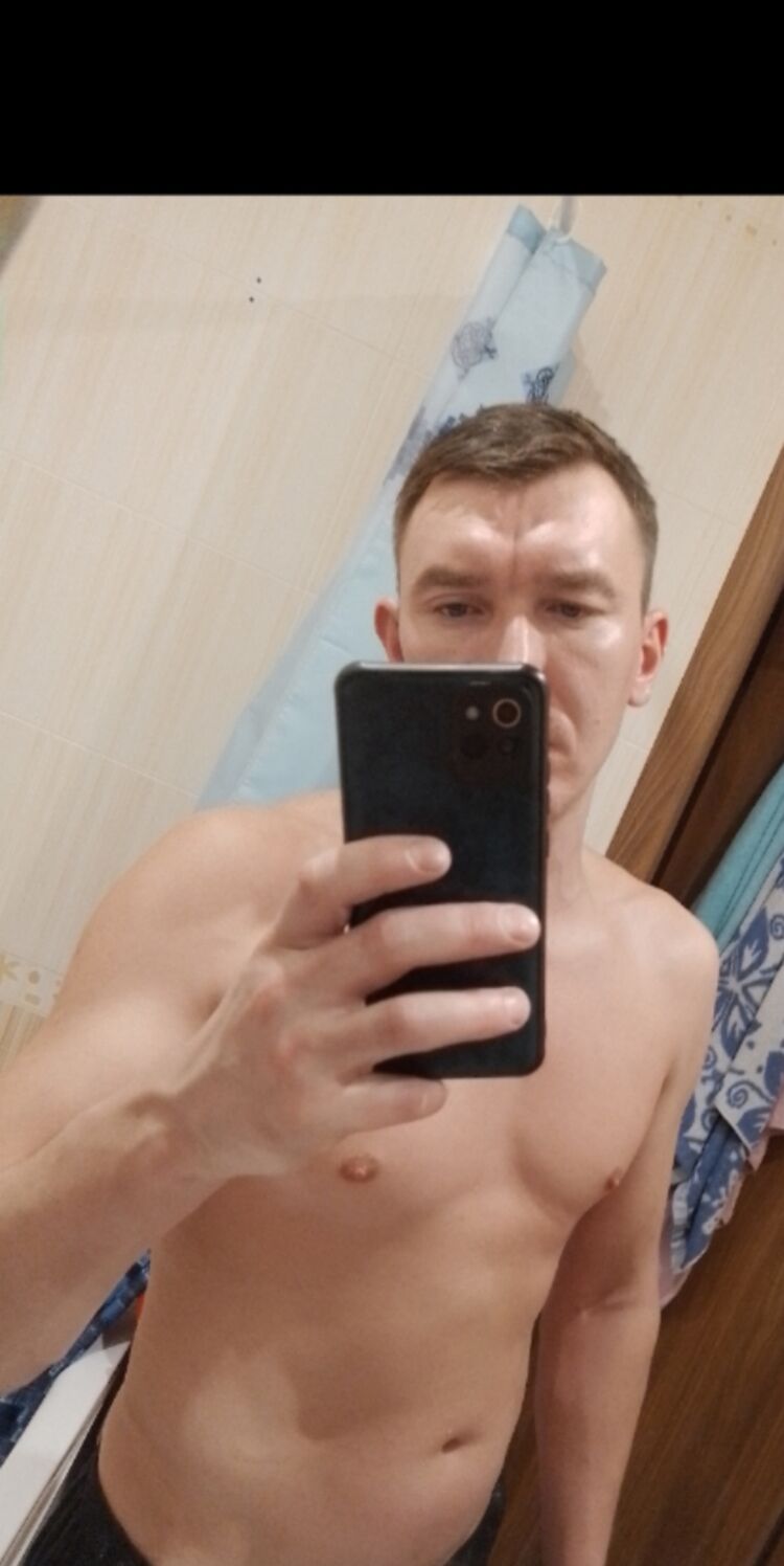  54114674  Alexander, 28 ,    