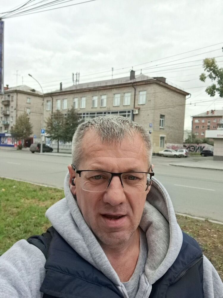  ,   ALEKSANDER, 48 ,   , 