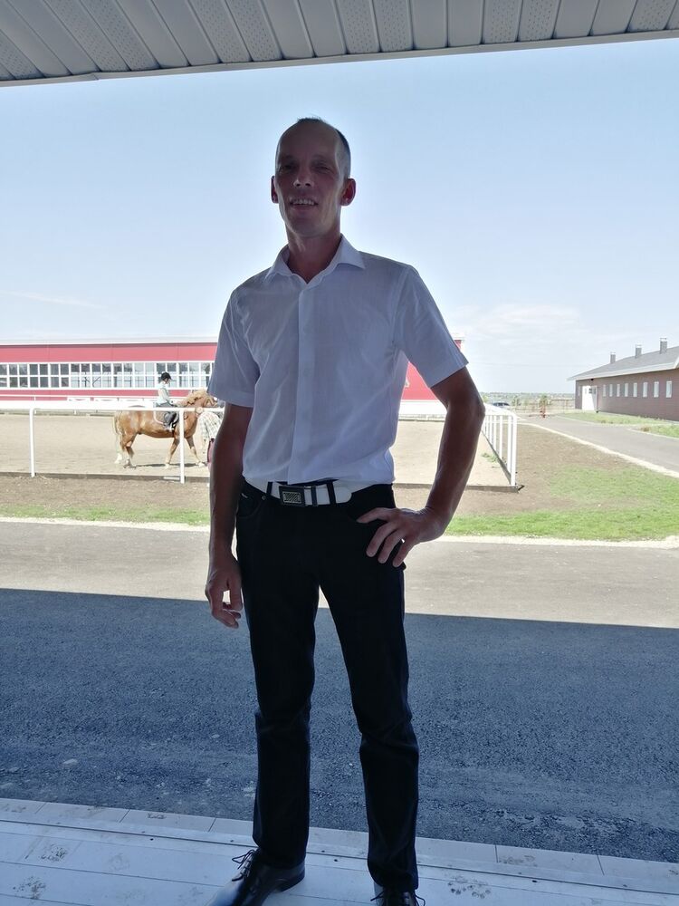  18306194  , 43 ,    