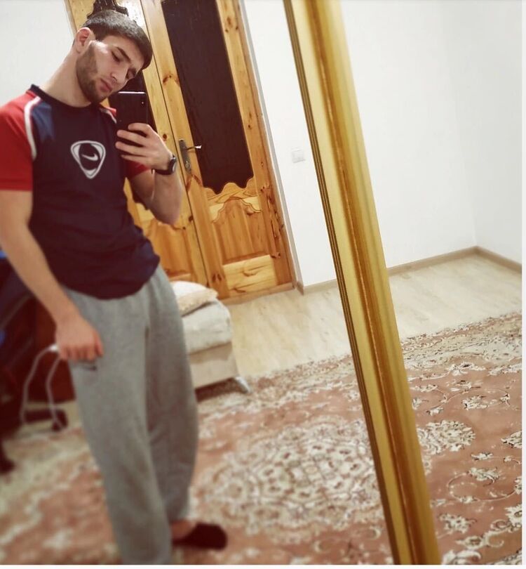  33686694  Magomed, 31 ,    