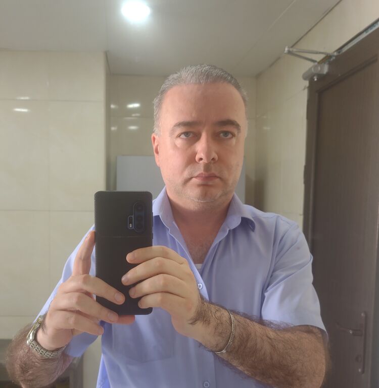  52948934  Zaza, 49 ,    