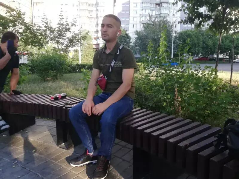  ,   Ali, 32 ,   ,   