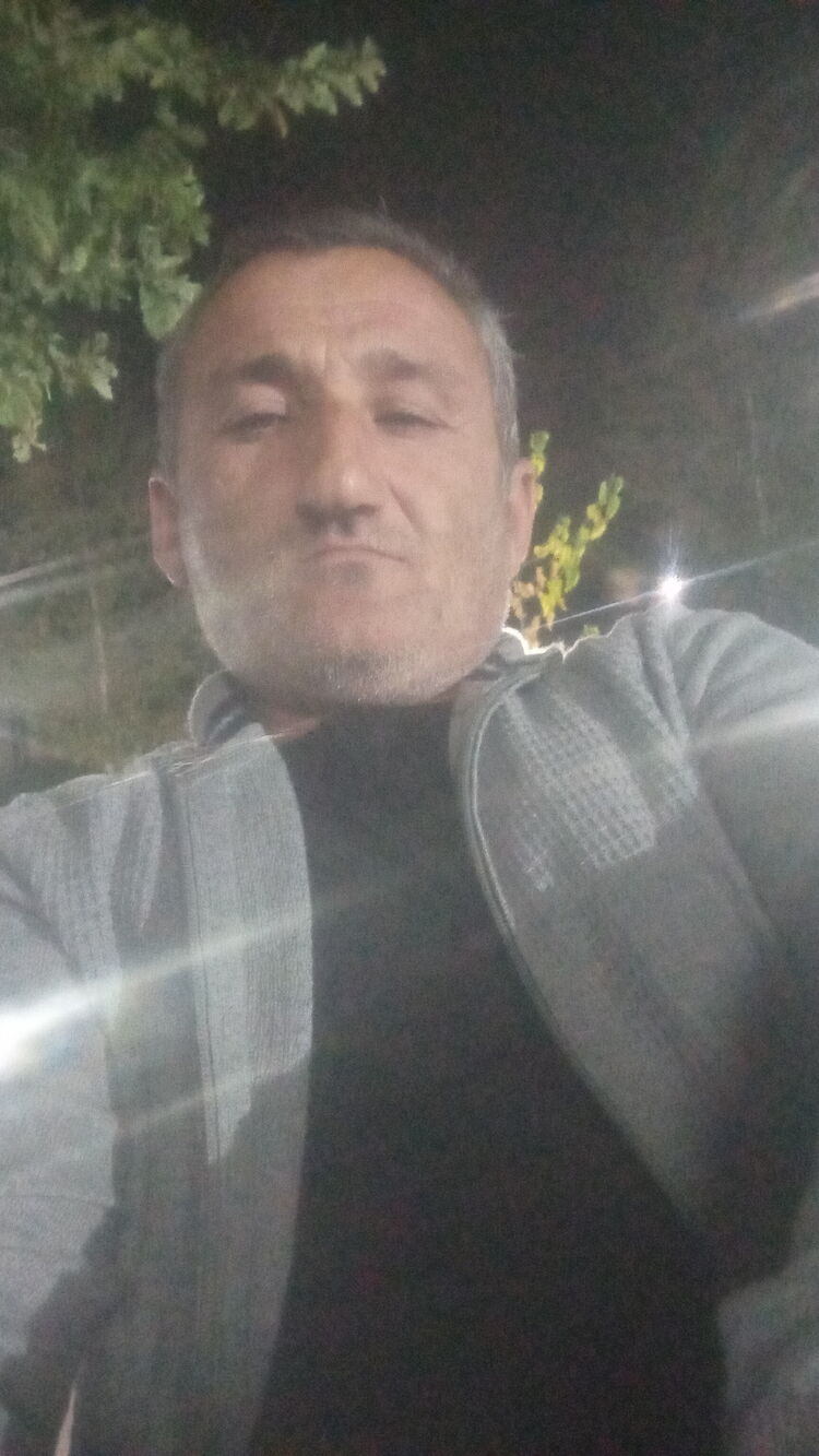  46153634  Eldeniz, 47 ,    
