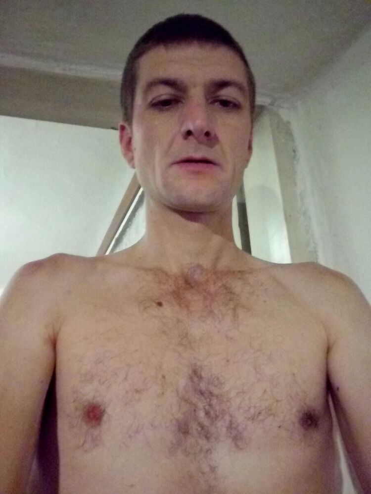  21476114  Vitalik, 35 ,    