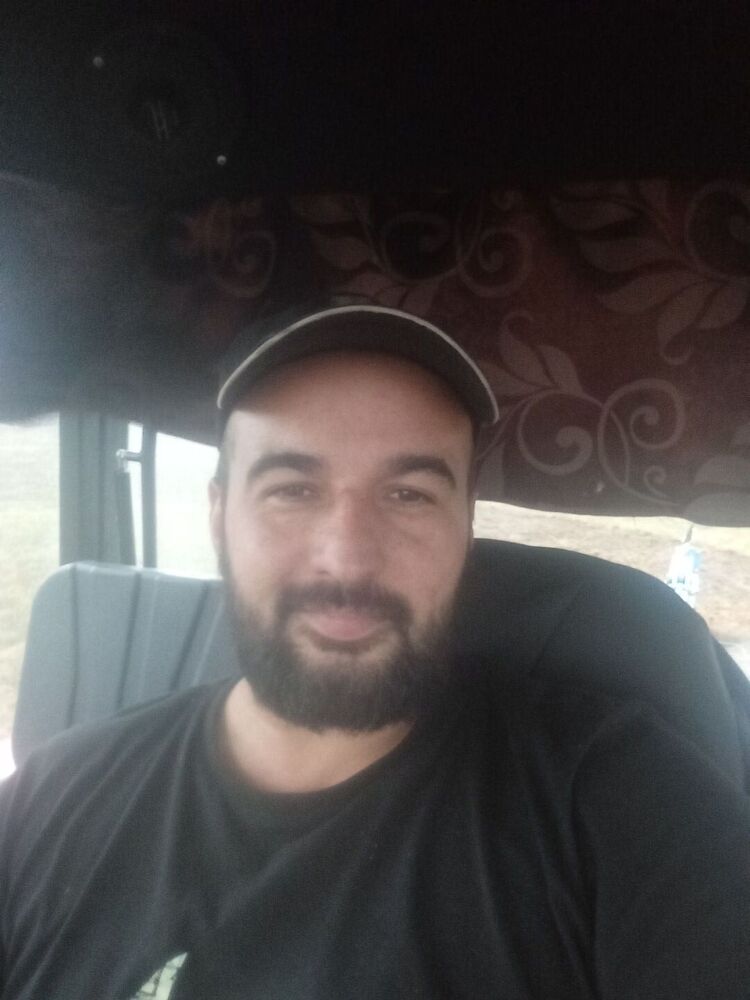  54424654  Vitalik, 36 ,    