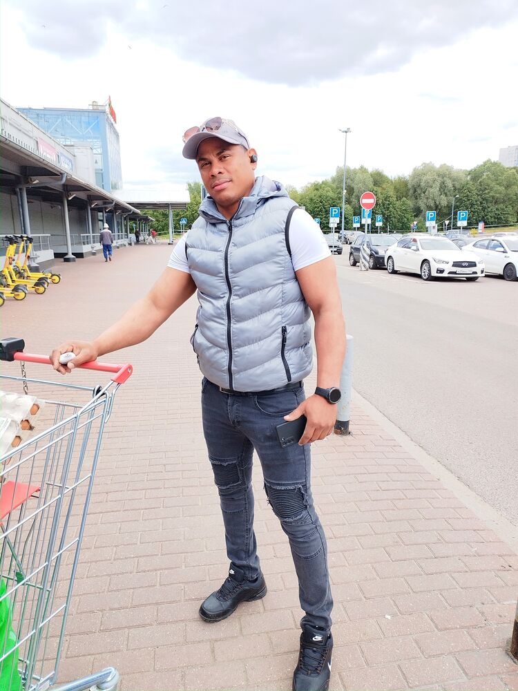 ���� 35970354 ������� Reinier, 41 ���, ���� ���������� � ������