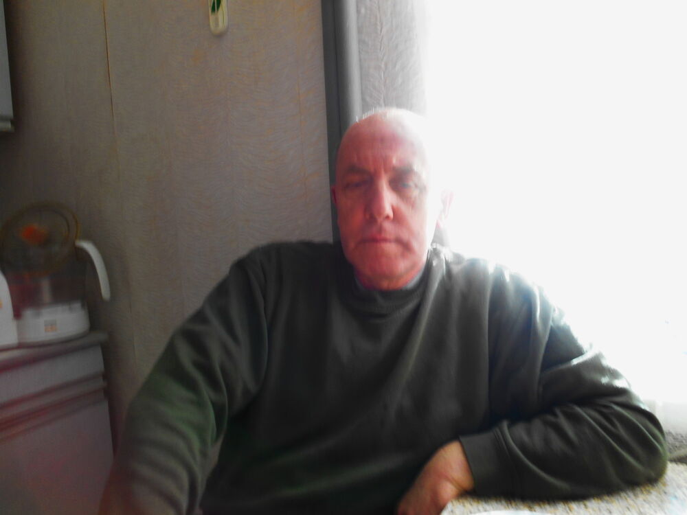  13064284  Dima, 64 ,    