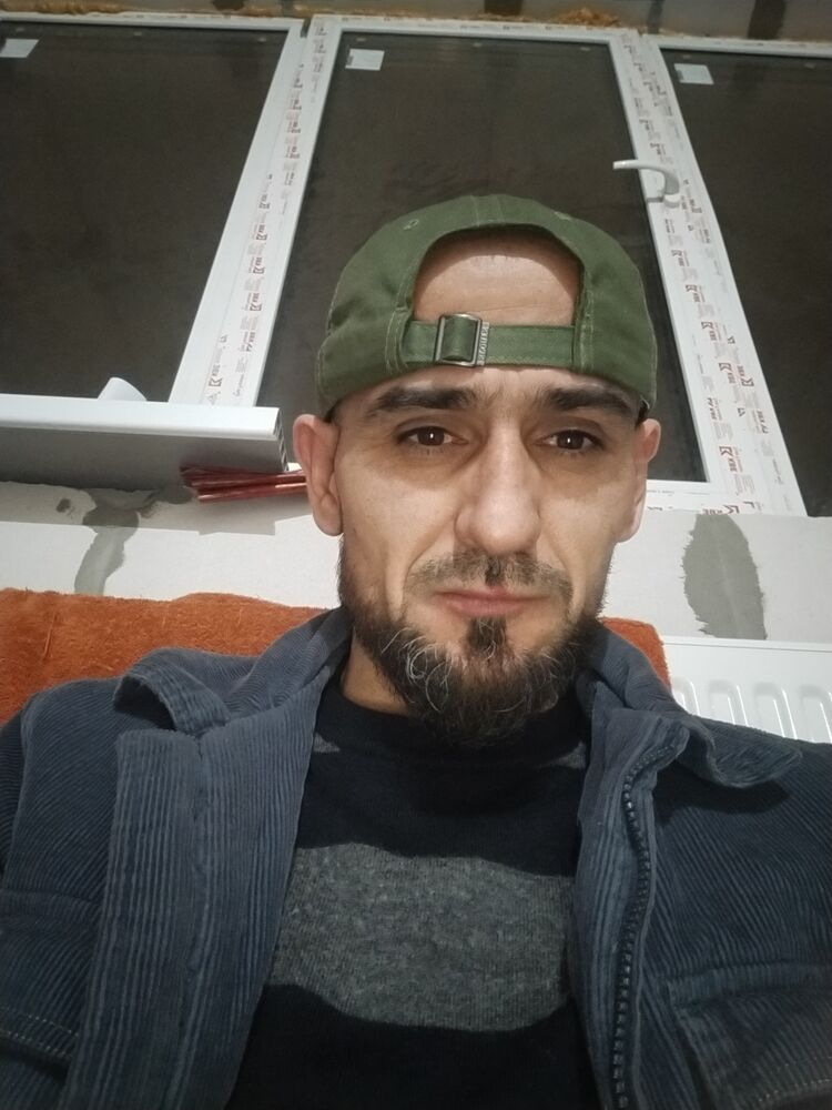  50621374  Tayr, 40 ,    