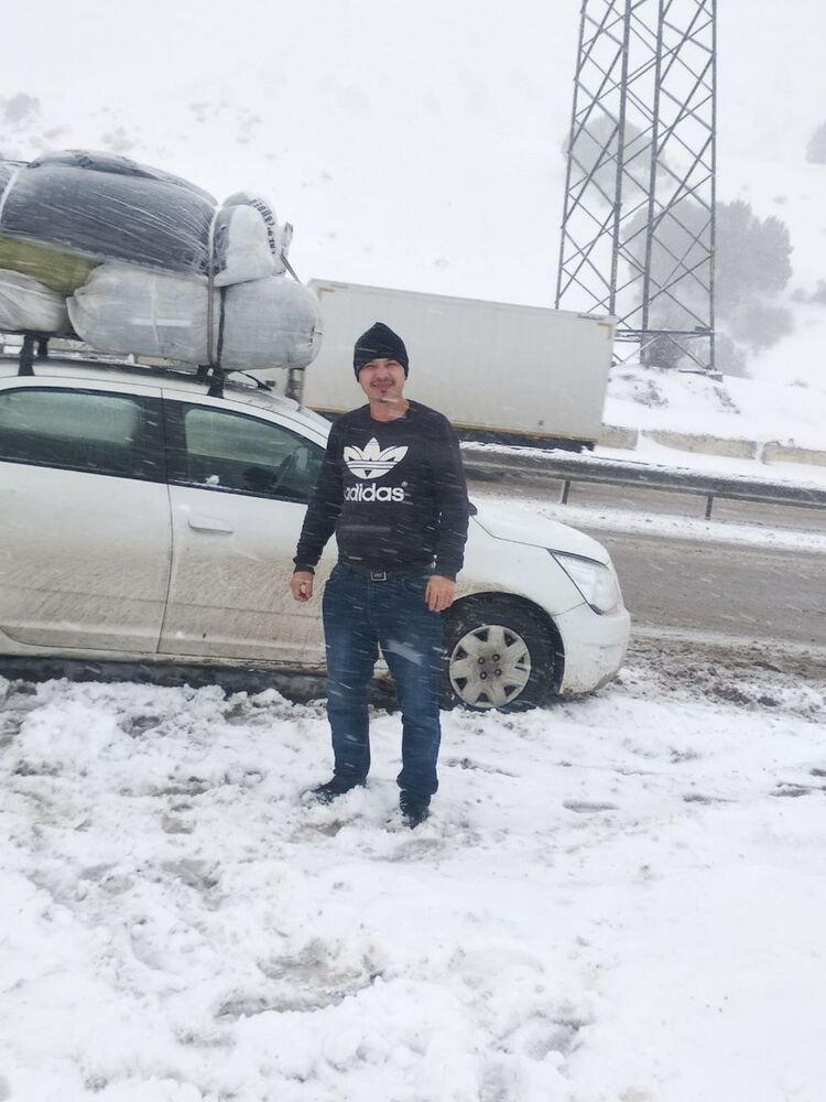  15094894  Azamat, 40 ,    