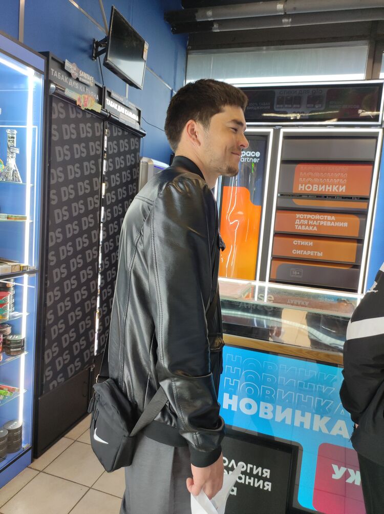  54111304  Elmurod, 24 ,    