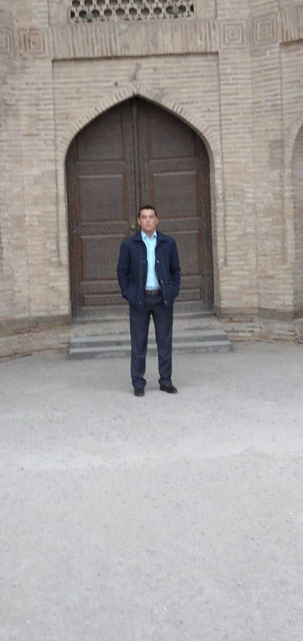  36974984  Akmaljon, 23 ,    