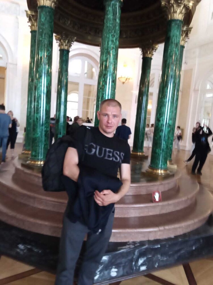  27404644  , 40 ,    -