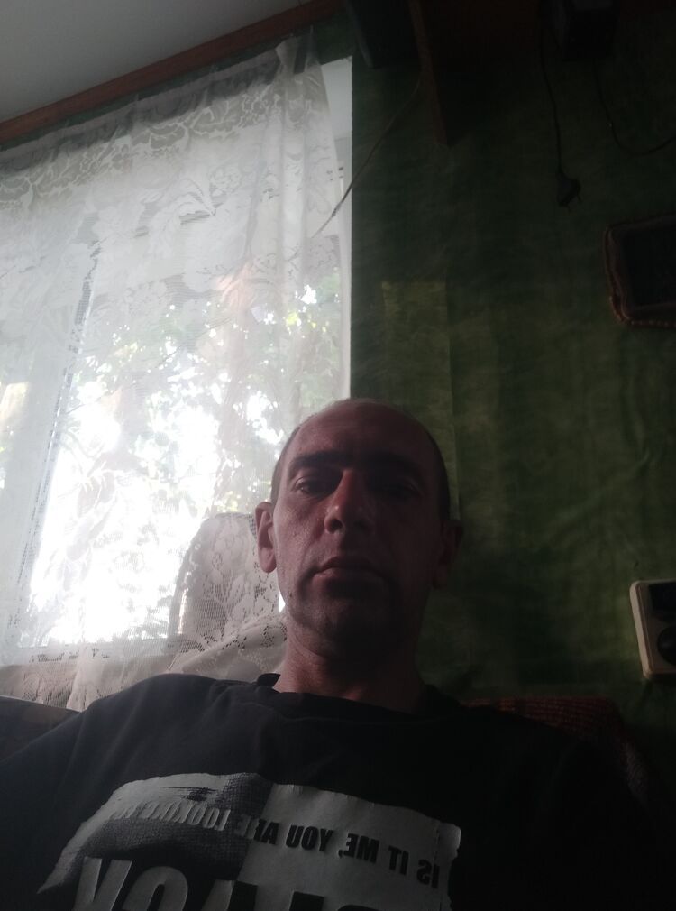  48577644  , 41 ,    