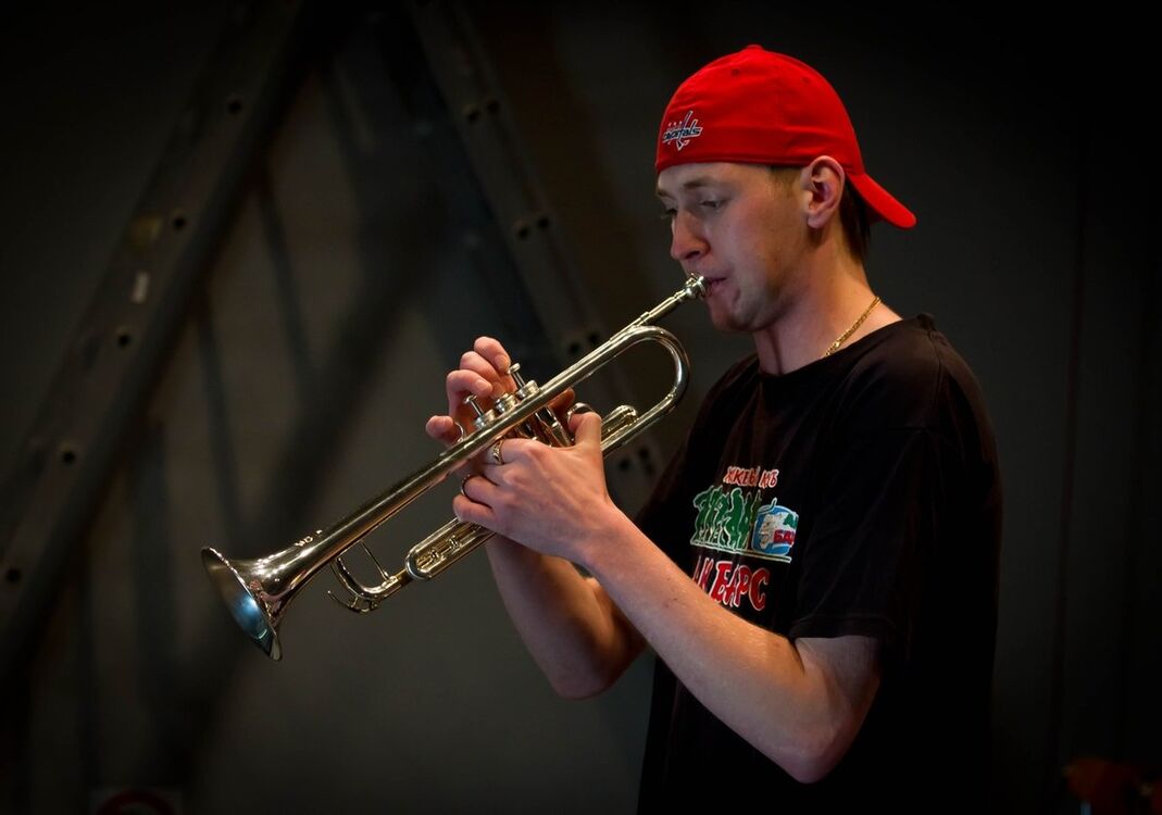  7898154  , 37 ,    -