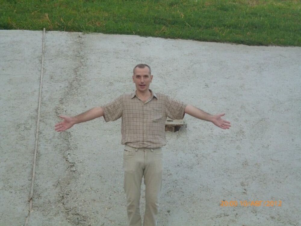  34238854  Ivan, 55 ,    
