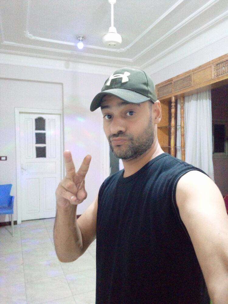  23931924  Wael hamoda, 44 ,    