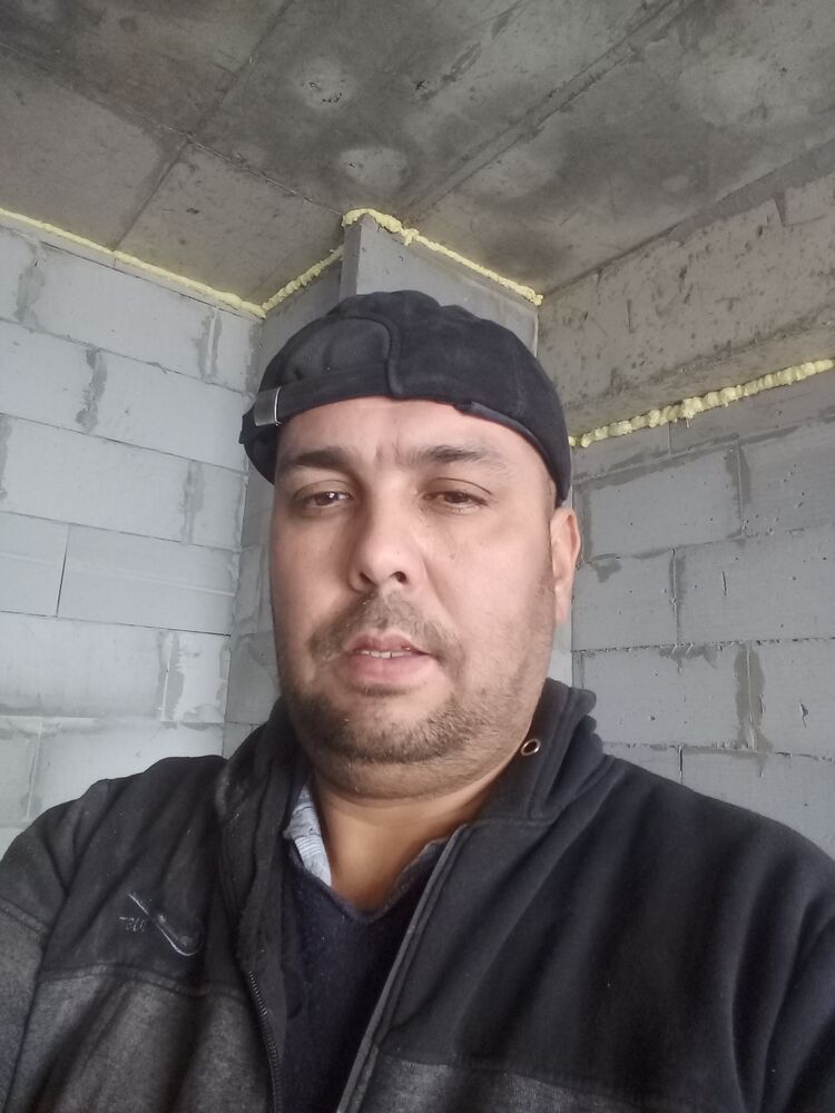  33056514  Alesher, 44 ,    