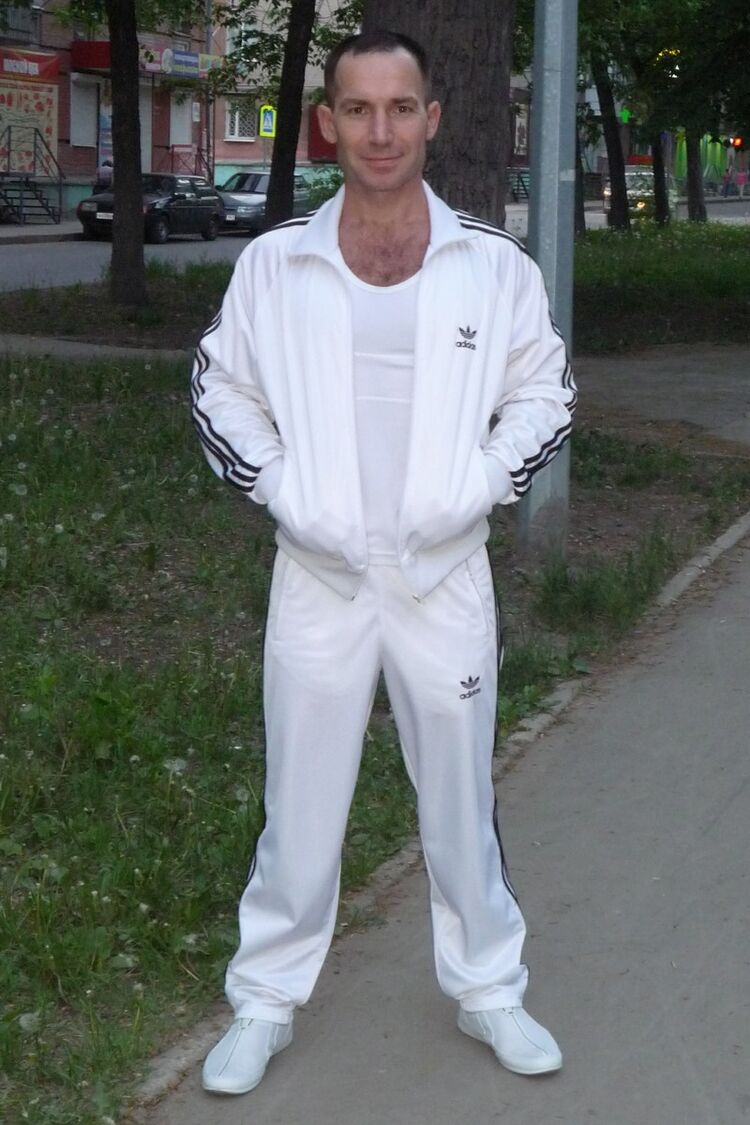  4626184  Daniil, 50 ,    