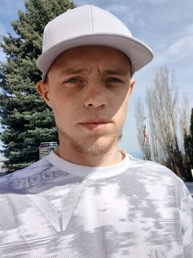  54508624  Maks, 26 ,    