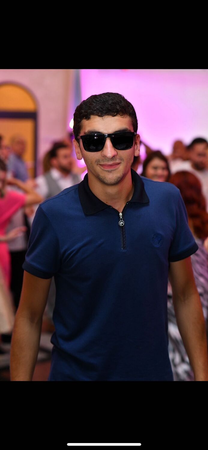  ,   Edgar, 24 ,   ,   