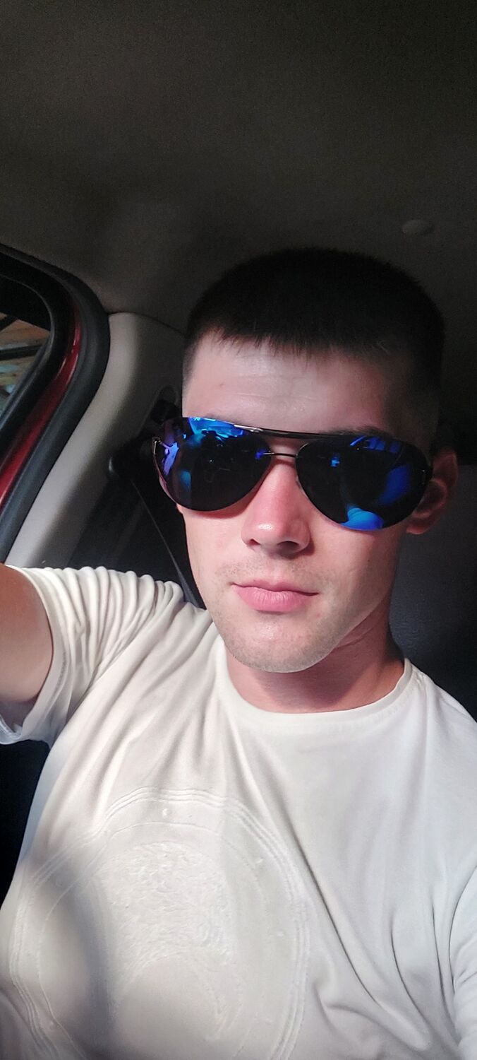  38860584  Ilya, 28 ,    -