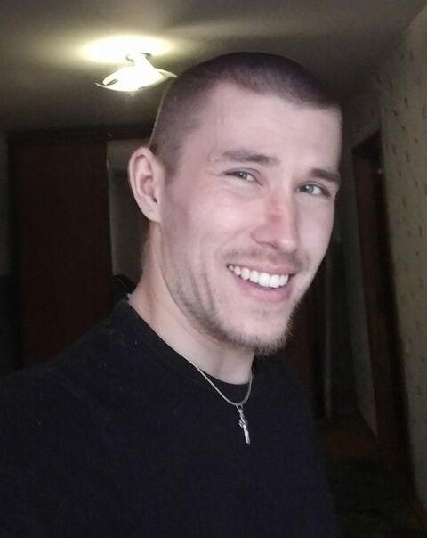  ,   Nikolay G, 33 ,   ,   