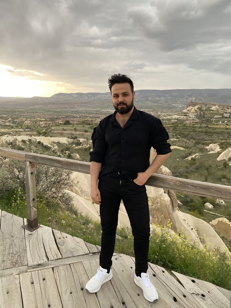  ,   Ali, 26 ,   ,   