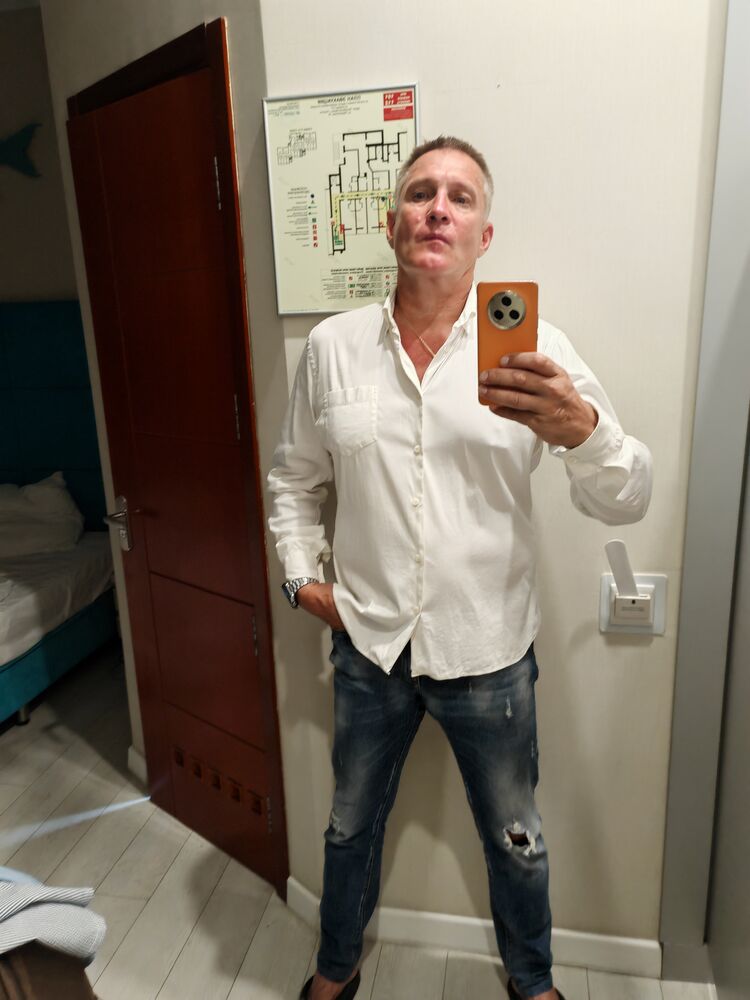  53119204  Oleg, 51 ,    