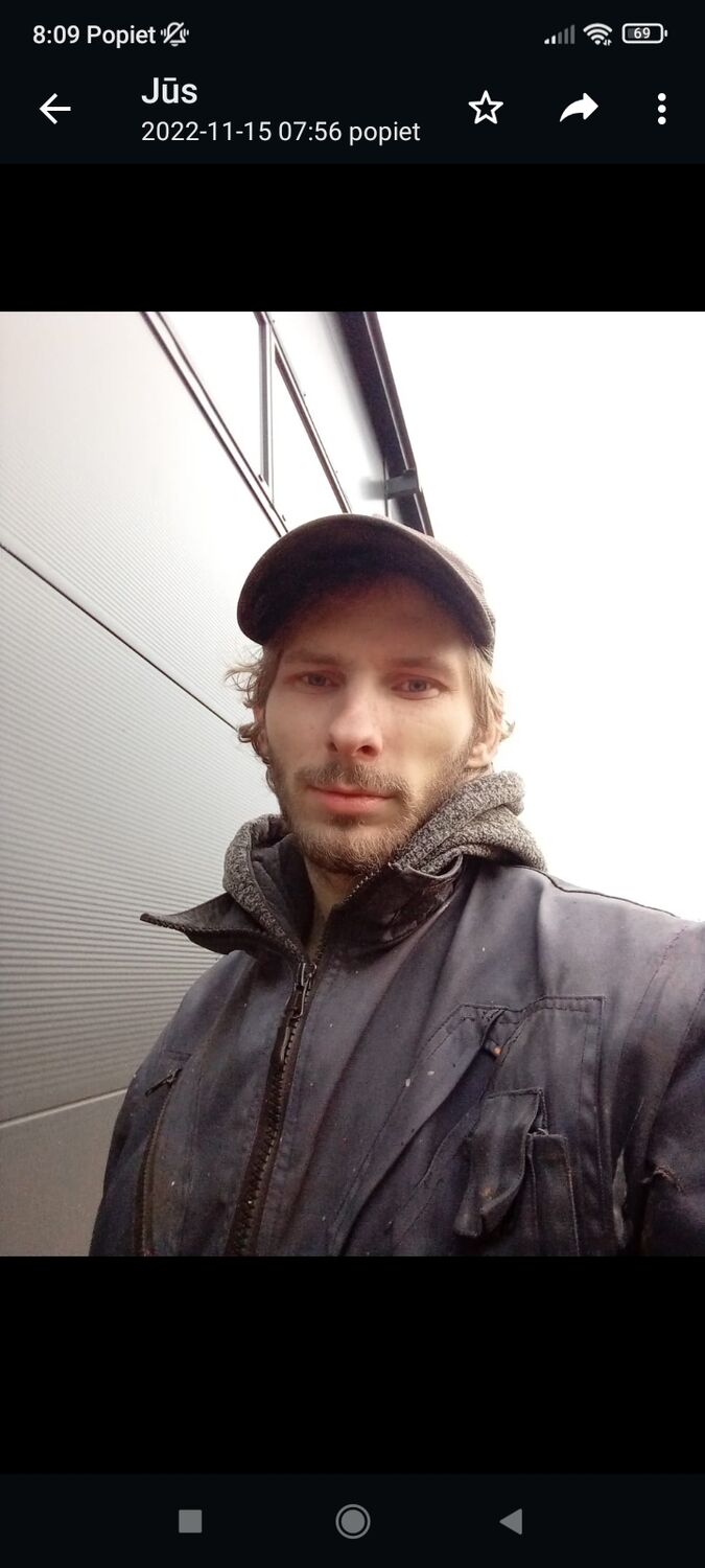  49514964  Kavalis, 31 ,    