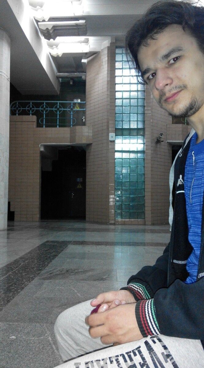  8471724  Andrey, 30 ,    