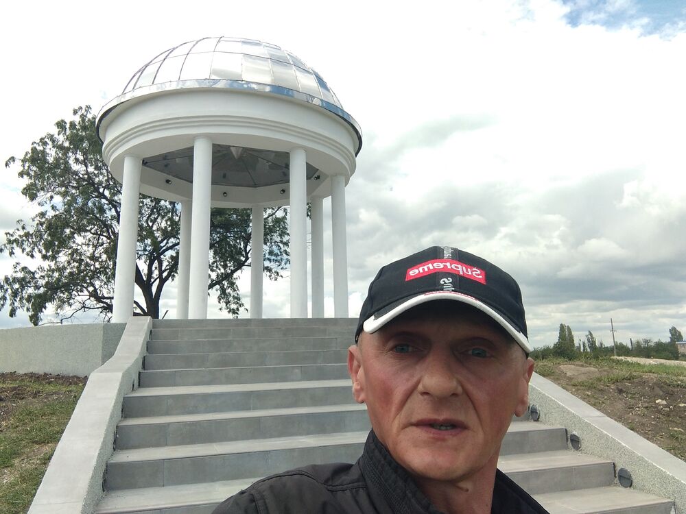  52825054  Maksim, 41 ,    