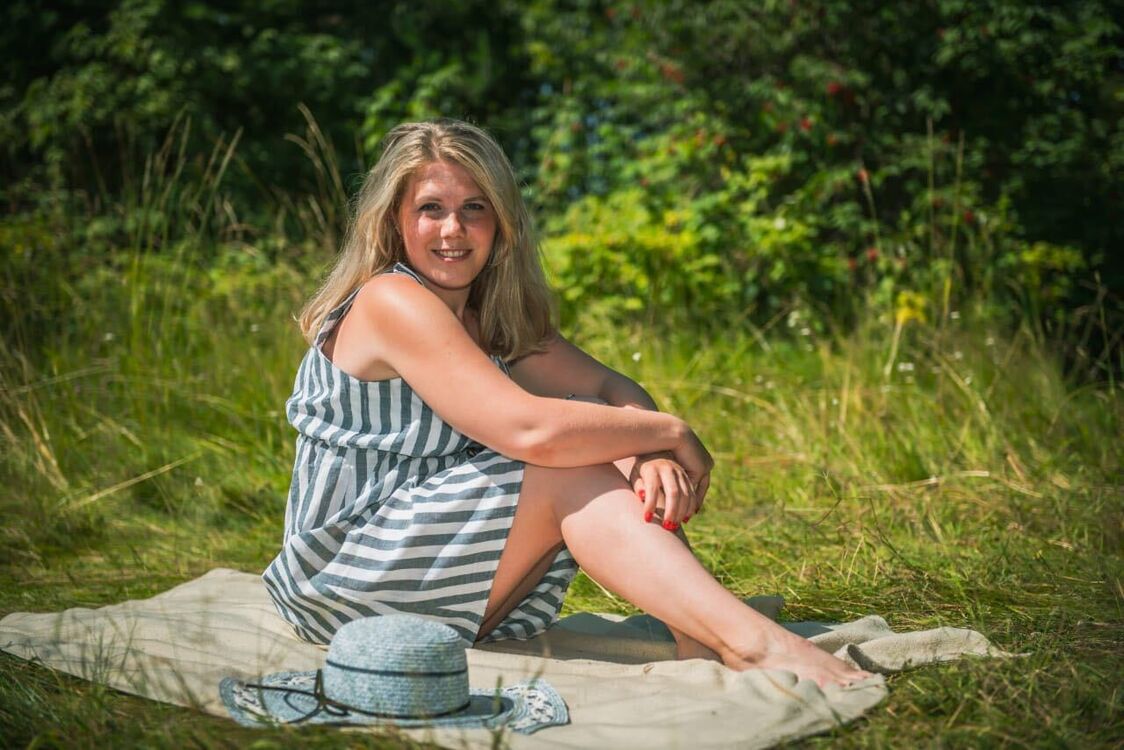  ,   Anna, 30 ,   c , 