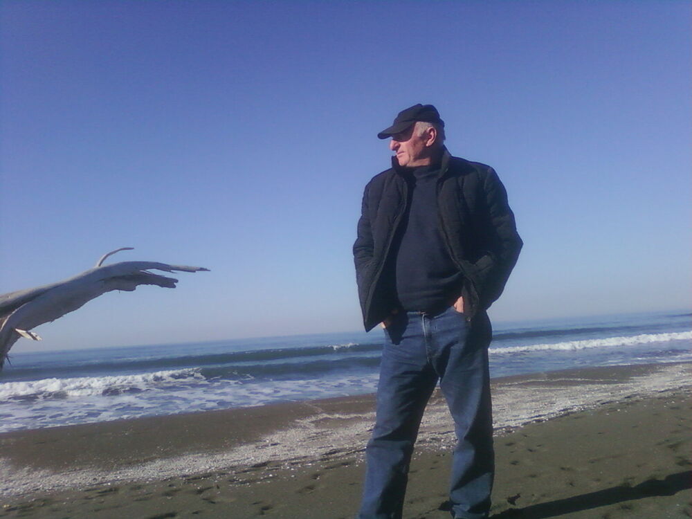  8745564  Valera, 62 ,    