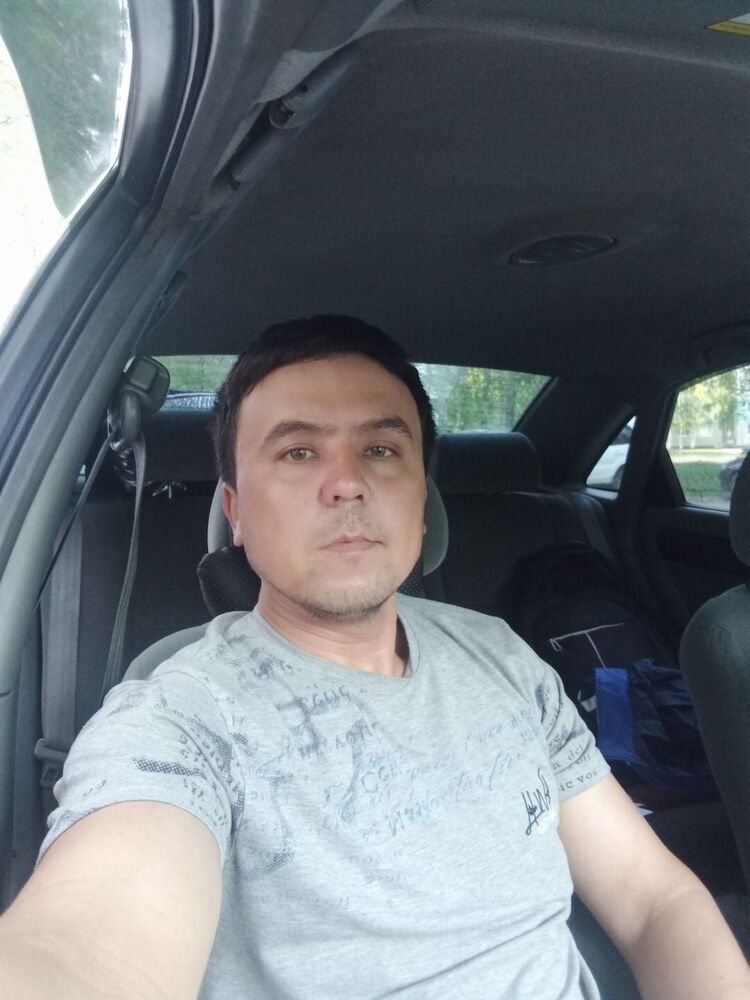  43908884  Davronbek, 31 ,    