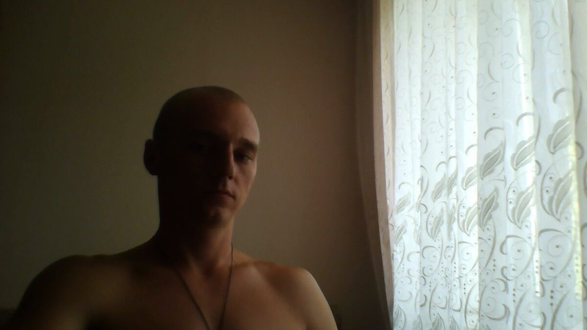  10159884  DM, 40 ,    
