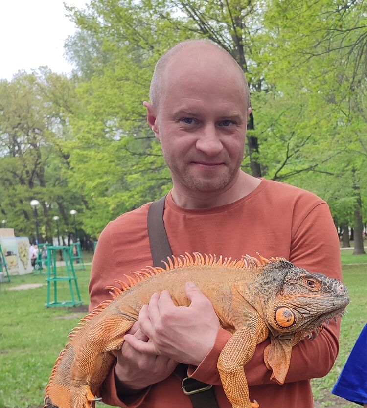  ,   Anton, 47 ,   ,   , c 