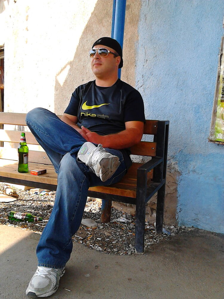  ,   Badri, 46 ,   ,   , c 