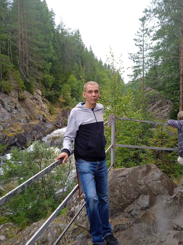  35839764  Nikolay, 41 ,    
