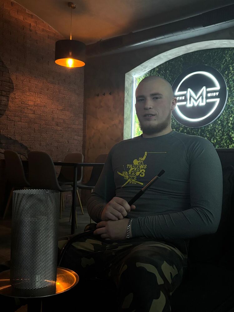  49835614  Ihor, 21 ,    Praha