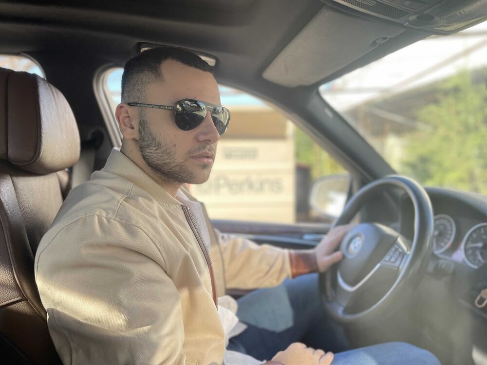  31539744  Danial, 25 ,    -
