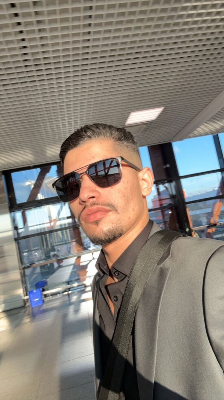  40579384  Mr Lotfi, 25 ,    