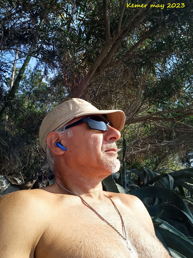  35411664  Ehsan, 62 ,    