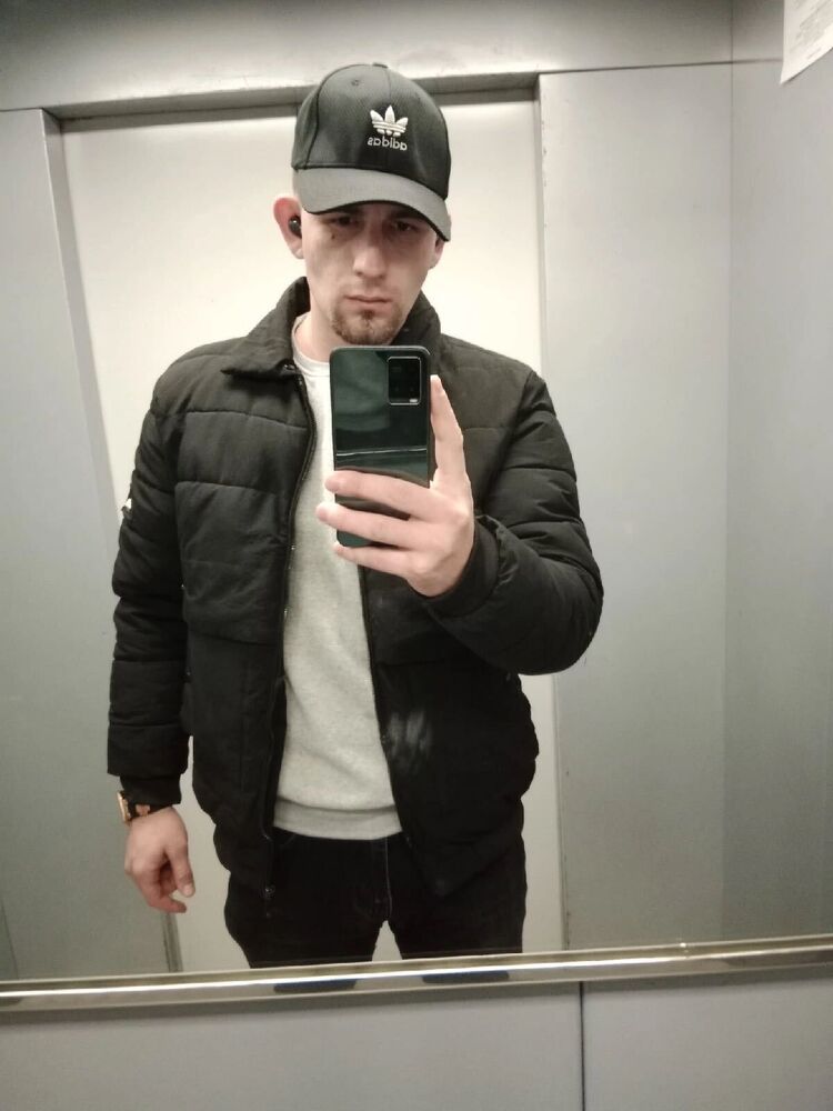  35371874  , 24 ,    