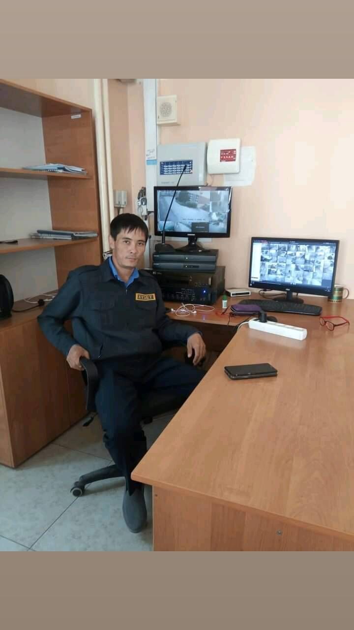  41249564  Azamat, 35 ,    