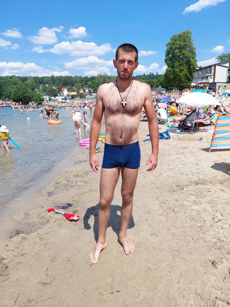  ,   Luka, 28 ,   ,   