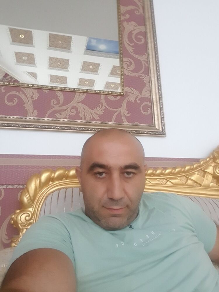  ,   Artur, 45 ,   ,   , c 